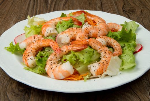 salad of shrimp, mixed greens