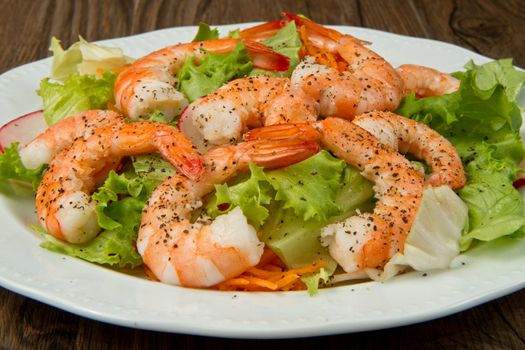 salad of shrimp, mixed greens