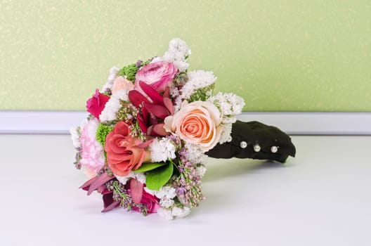 Wedding Bunch of flowers at white table