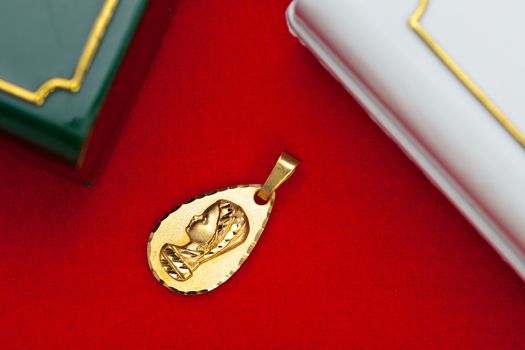 Precious gold pendant of the virgin girl, ideal to give  as a present for the young persons in the first communion