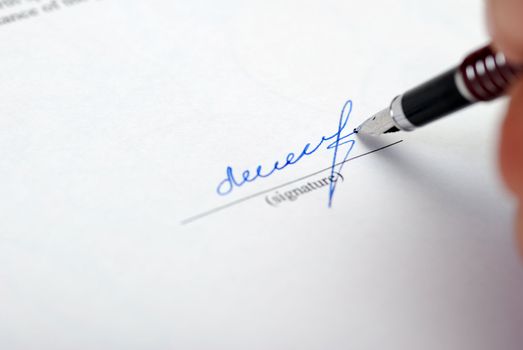 The signature. Acknowledgement of the document by means of the unique signature by means of pen