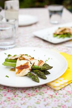 Fresh spring meal with asparagus and grilled haloumi cheese