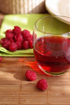raspberry and juice
pentax k 10d 
50 mm 2.0 