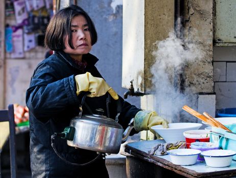 chinese cook  in shanghai china