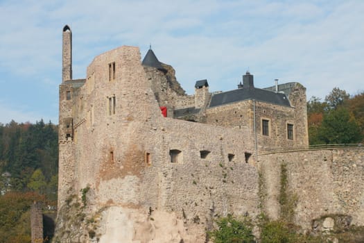 Ruine des alten Schlosses in Idar Oberstein,Deutschland	
Ruins of the old castle in Idar Oberstein, Germany