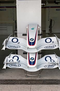 JEREZ DE LA FRONTERA, SPAIN - OCT 10: Two front wings of BMW-Sauber F1 waiting on pits on training session on October 10, 2006 in Jerez de la Frontera , Spain