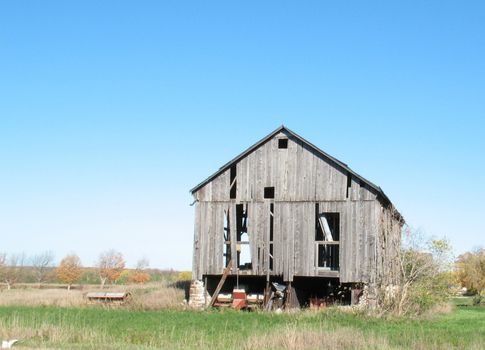 Image of an old abandoned barn