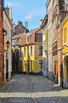 A typical Dutch street in the Delph.