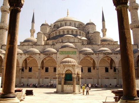 Courtyard of Sulemaniye mosque in istanbul