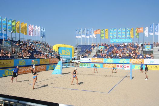 SCHEVENINGEN, HOLLAND - AUGUST 30, 2008: Finals of the Dutch championship beach volleybal in Scheveningen on August 30, 2008