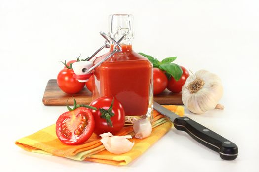 a bottle of tomato ketchup with fresh ingredients