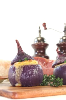 stuffed onions with goat cheese, bacon and thyme