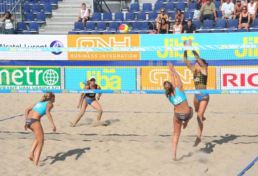 Finals of the Dutch championship beach volleybal in Scheveningen on August 30, 2008