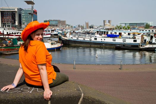 turist in Amsterdam celebrate Queen's Day