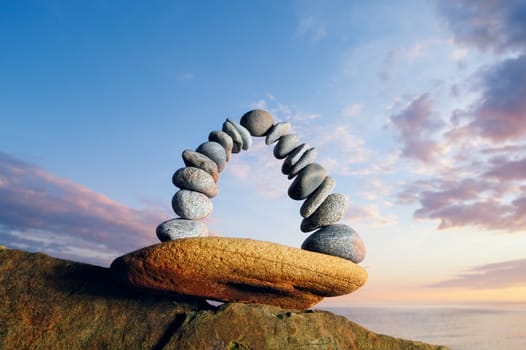 Arc crookedness of the pebbles on the seashore