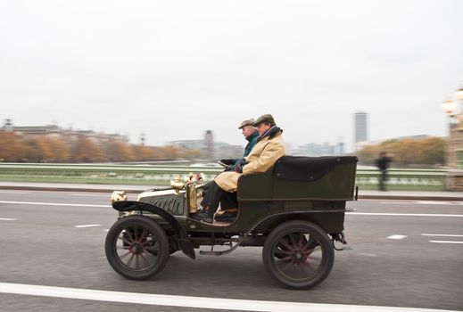 London to Brighton Veteran Car Run 2011, Westminster Bridge