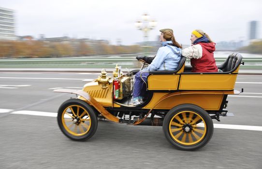 London to Brighton Veteran Car Run 2011, Westminster Bridge