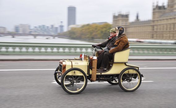 London to Brighton Veteran Car Run 2011, Westminster Bridge