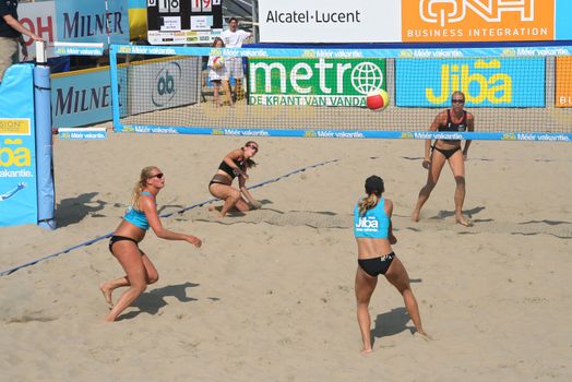 Finals of the Dutch championship beach volleybal in Scheveningen on August 30, 2008