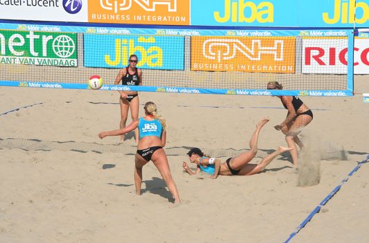 Finals of the Dutch championship beach volleybal in Scheveningen on August 30, 2008