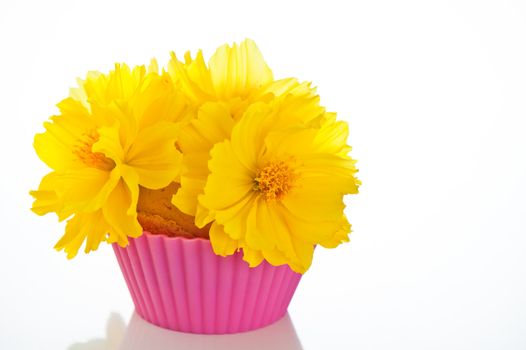 Small bouquet of flowers on an edible content