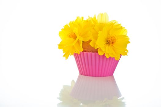 Small bouquet of flowers on an edible content