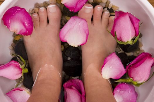 Spa Treatment with aromatic rose petals 