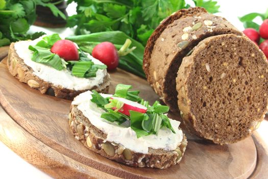 Wild garlic Bread with Cream cheese, wild garlic and radishes