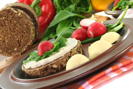 Wild garlic Bread with Cream cheese, wild garlic and radishes