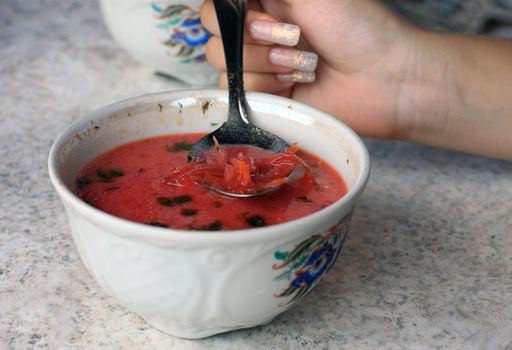 borsch, soup, dish, hand, fingers, nails, manicure, varnish, plate, meal, food, dinner, spoon, table