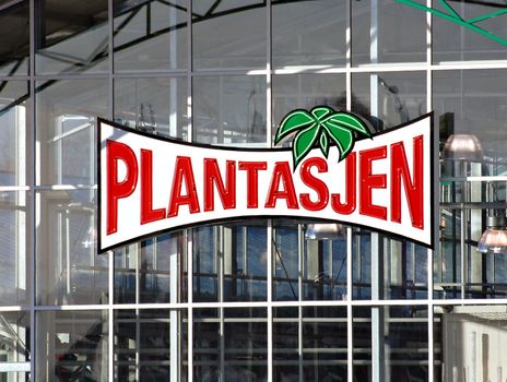 Supermarket for plants and flowers