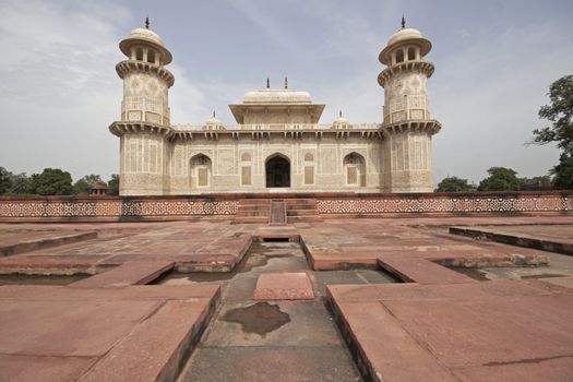 Ornate white marble Mughal tomb (I'timad-ud-Daulah). 17th Century AD. Agra, Uttar Pradesh, India