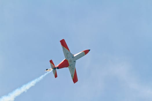 CADIZ, SPAIN-SEP 11: Aircrafts of the Patrulla Aguila taking part in an exhibition on the 4th airshow of Cadiz on Sep 11, 2011, in Cadiz, Spain