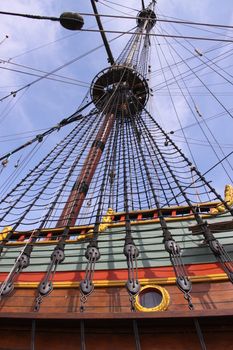 Mast and crow's nest of the VOC ship The Batavia