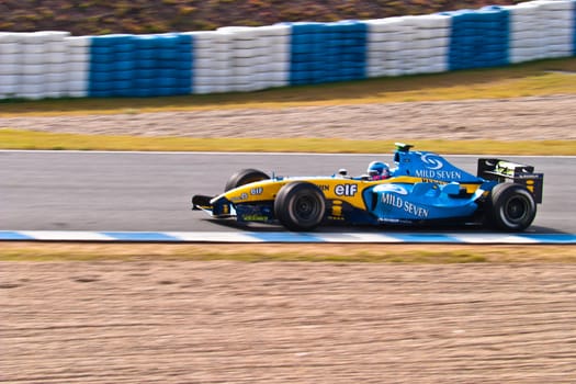 JEREZ DE LA FRONTERA, SPAIN - DEC 04: Franck Montagny of Renault F1 races during a training session on December 04, 2004, in Jerez de la Frontera, Spain