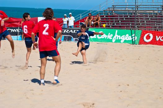 CADIZ, SPAIN -  JUL 30:  Unknown players of the team of Cadiz and Gijon playing the Spanish Championship of Beach Soccer on Jul 30, 2005 on the beach of La Victoria in Cadiz, Spain