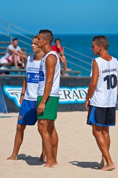 CADIZ, SPAIN -  JUL 22:  Unknown players of unknown team playing the Spanish Championship of Beach Soccer on Jul 22, 2006 on the beach of La Victoria in Cadiz, Spain