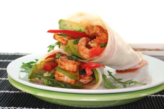 Asian Wrap with king prawns, avocado, red peppers and arugula