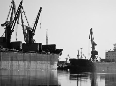 loading in the trade port in black and white
