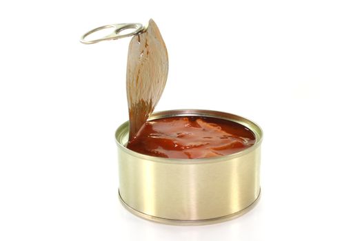 a tin of musk octopus in tomato sauce
