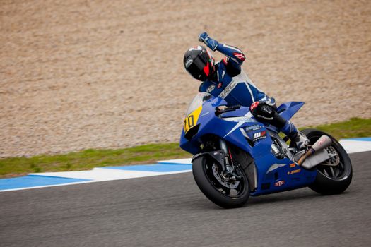 JEREZ DE LA FRONTERA, SPAIN - NOV 20: Mathew Scholtz pilot of motorcycling of MOTO2 in the Spanish championship of velocity (CEV) on Nov 20, 2010, in racetrack of velocity of Jerez de la Frontera