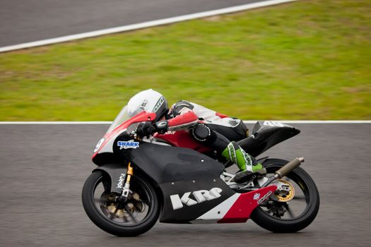 JEREZ DE LA FRONTERA, SPAIN - NOV 20: Samuel Hornsey pilot of motorcycling of 125cc in the Spanish championship of velocity (CEV) on Nov 20, 2010, in racetrack of velocity of Jerez de la Frontera