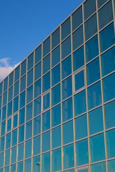 Office building on the basis of large windows and of modern style