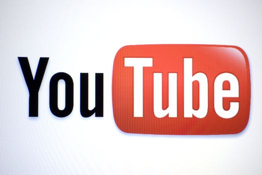 youtube Logo on a laptop screen