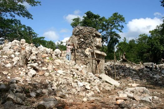 Repairing mayan temple in mexican state Chiapas