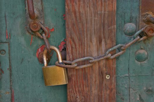 padlock with chain