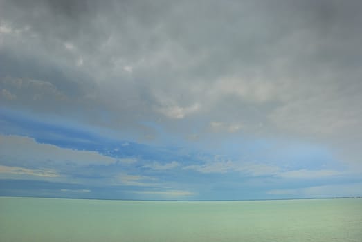 Sea, sky and horizon