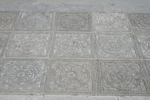 downtown of Xian, Floor tiles in front of the drawbridge