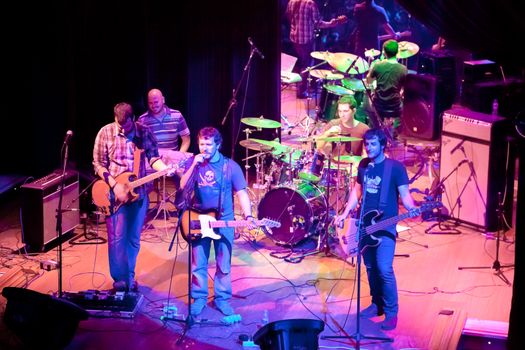 EL PUERTO DE SANTA MARIA, SPAIN - APR 24: Concert of the group of Indie Pop, Champagne on Apr 24, 2009, on the discotheque Mucho Teatro on El Puerto de Santa Maria, Cadiz, Spain