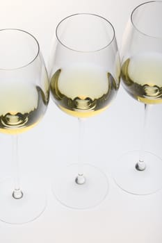 wineglasses with white wine